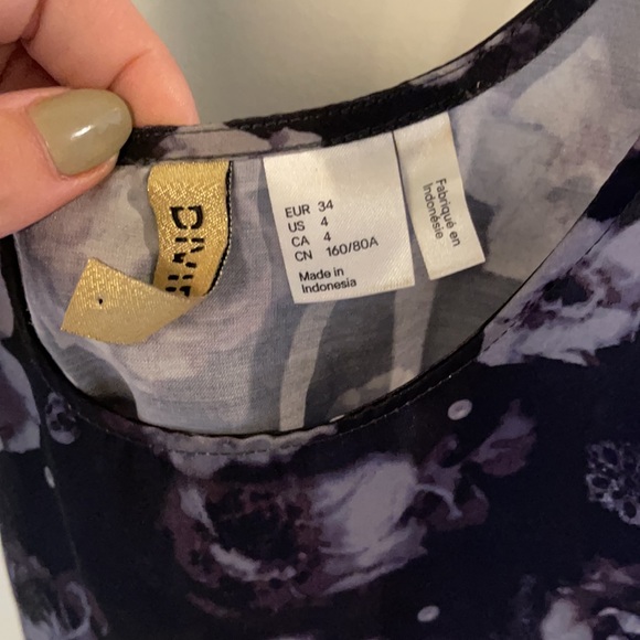 Floral Tank - Picture 3 of 3